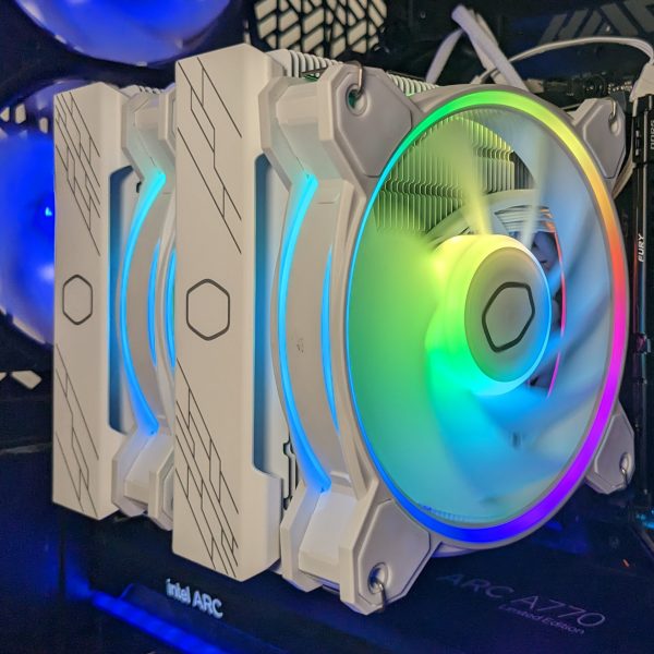 Cooler Master Hyper 622 Halo Review : Low Noise Levels and Great Cooling Capacity